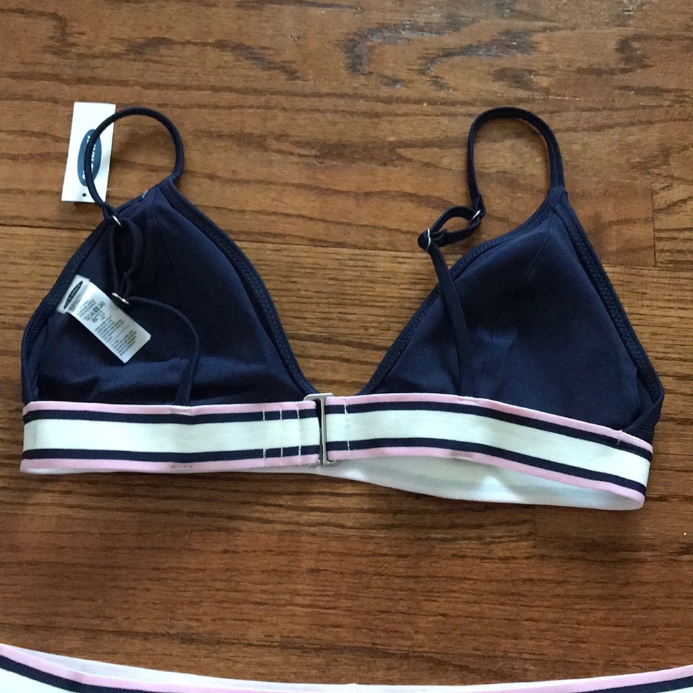 Bathing suit - Picture 2 of 3